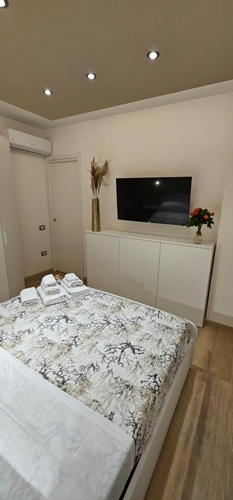 Happy Holiday Apartament 夸尔图-圣埃莱娜 外观 照片